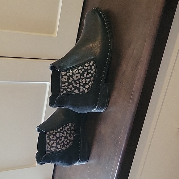 Geo Reino black leather and suede booties - Picture 2 of 6